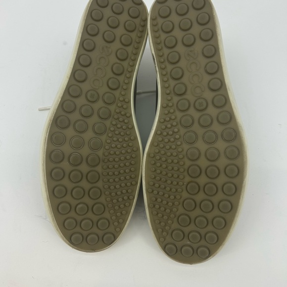 Ecco Gray and White Soft Leather Sneakers Minimalist Design - Picture 6 of 6